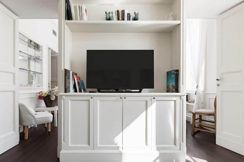 Apartment Re-imagined In Historical Building
