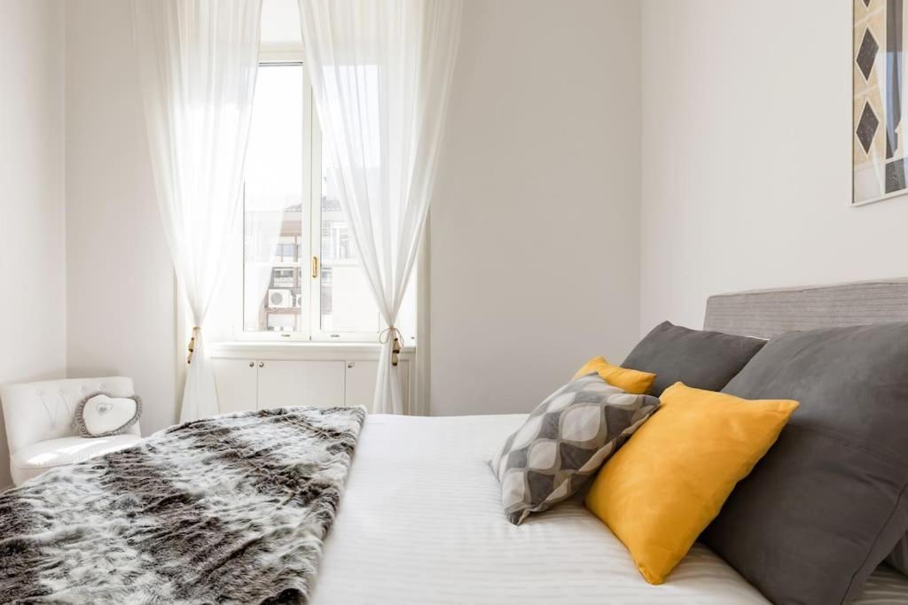 Apartment Re-imagined In Historical Building *